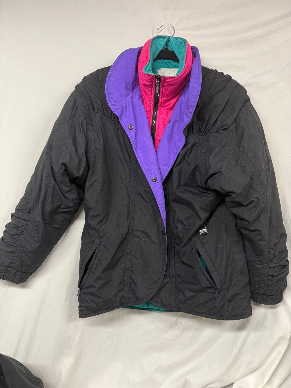 Vintage Black Ski Jacket with Purple & Pink Trim Skyr